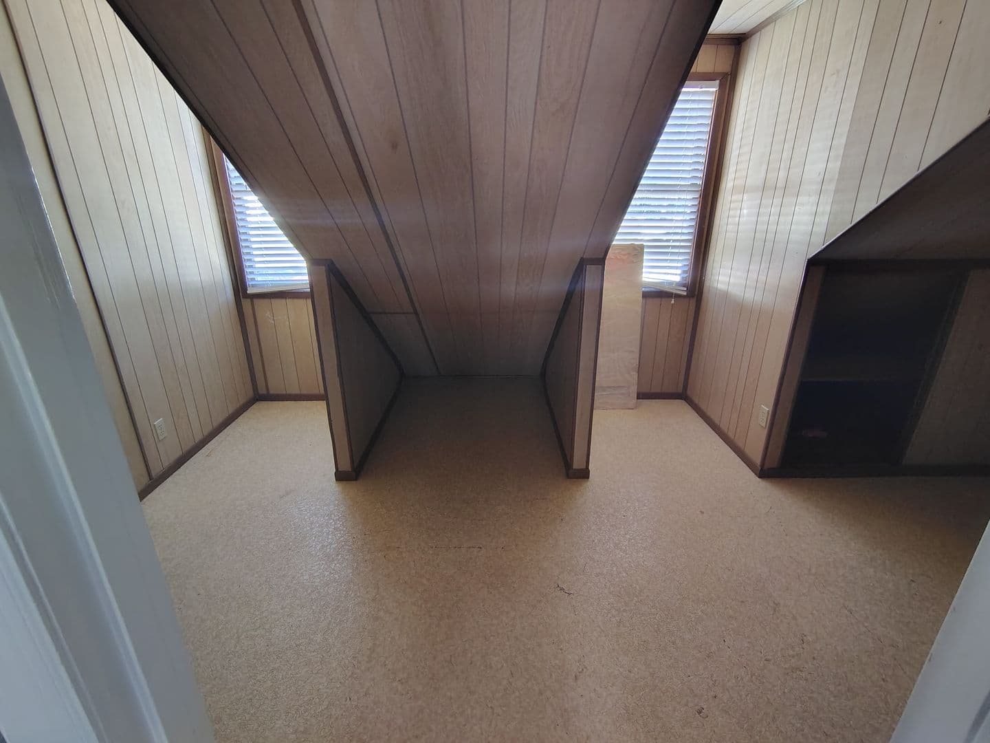Fayetteville House: 2357 Rolling Hill Road