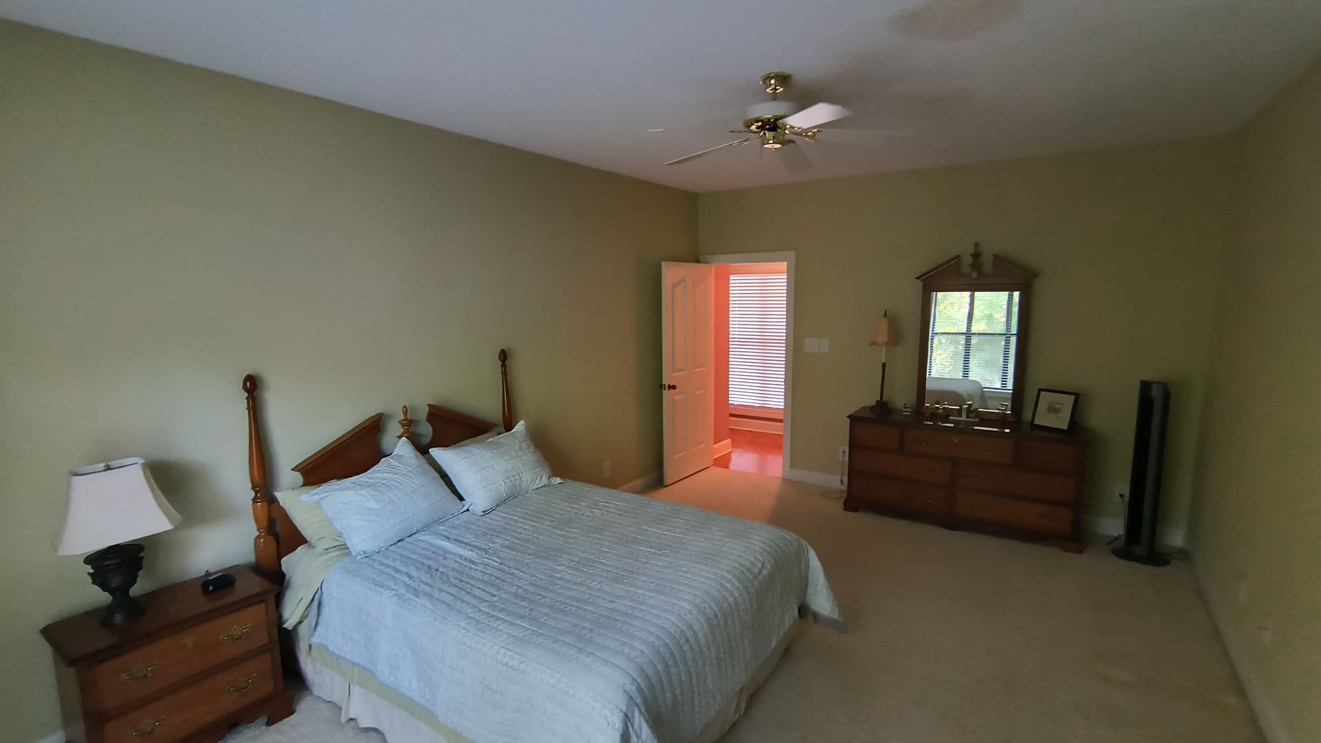 Fayetteville House: 423 Brightwood Drive