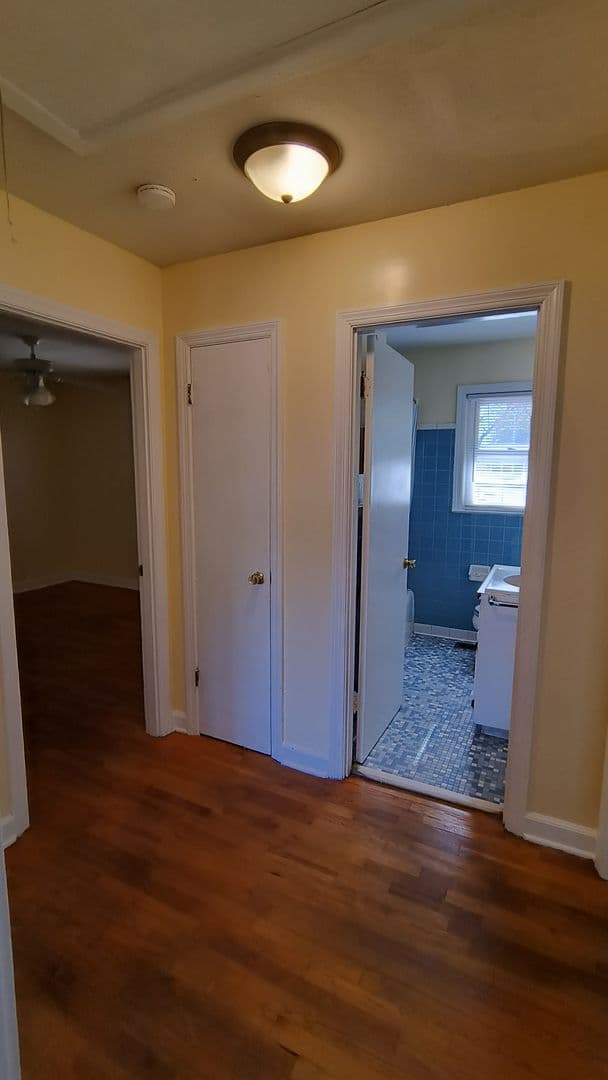 Fayetteville House: 5111 Palmetto Ln