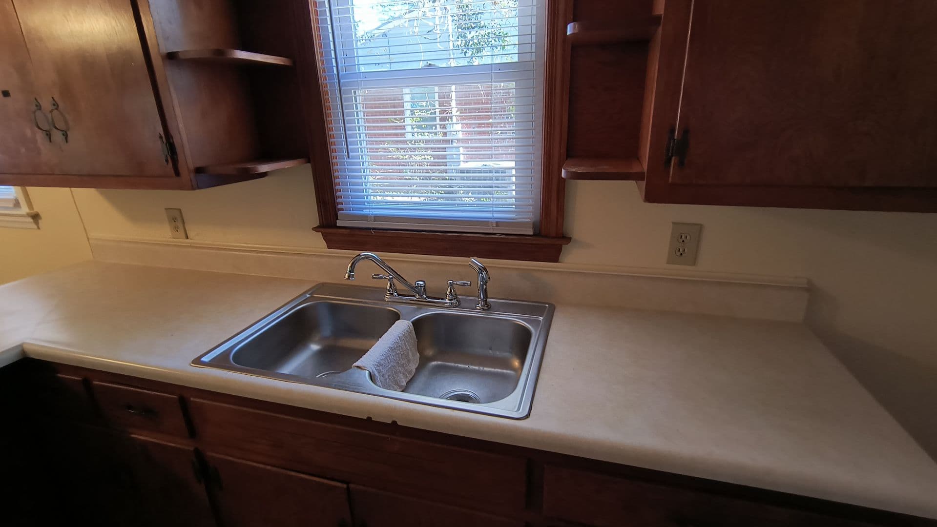 Fayetteville House: 5111 Palmetto Ln