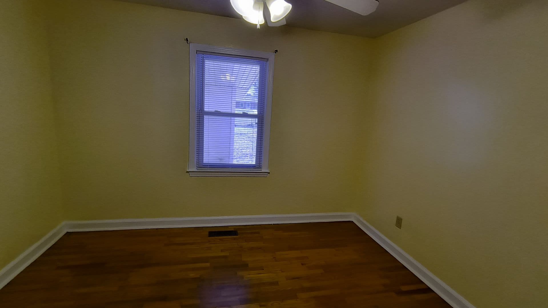 Fayetteville House: 5111 Palmetto Ln