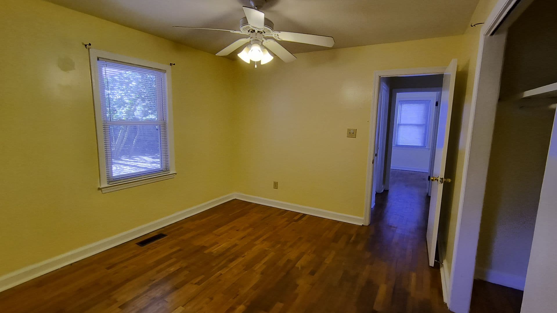 Fayetteville House: 5111 Palmetto Ln