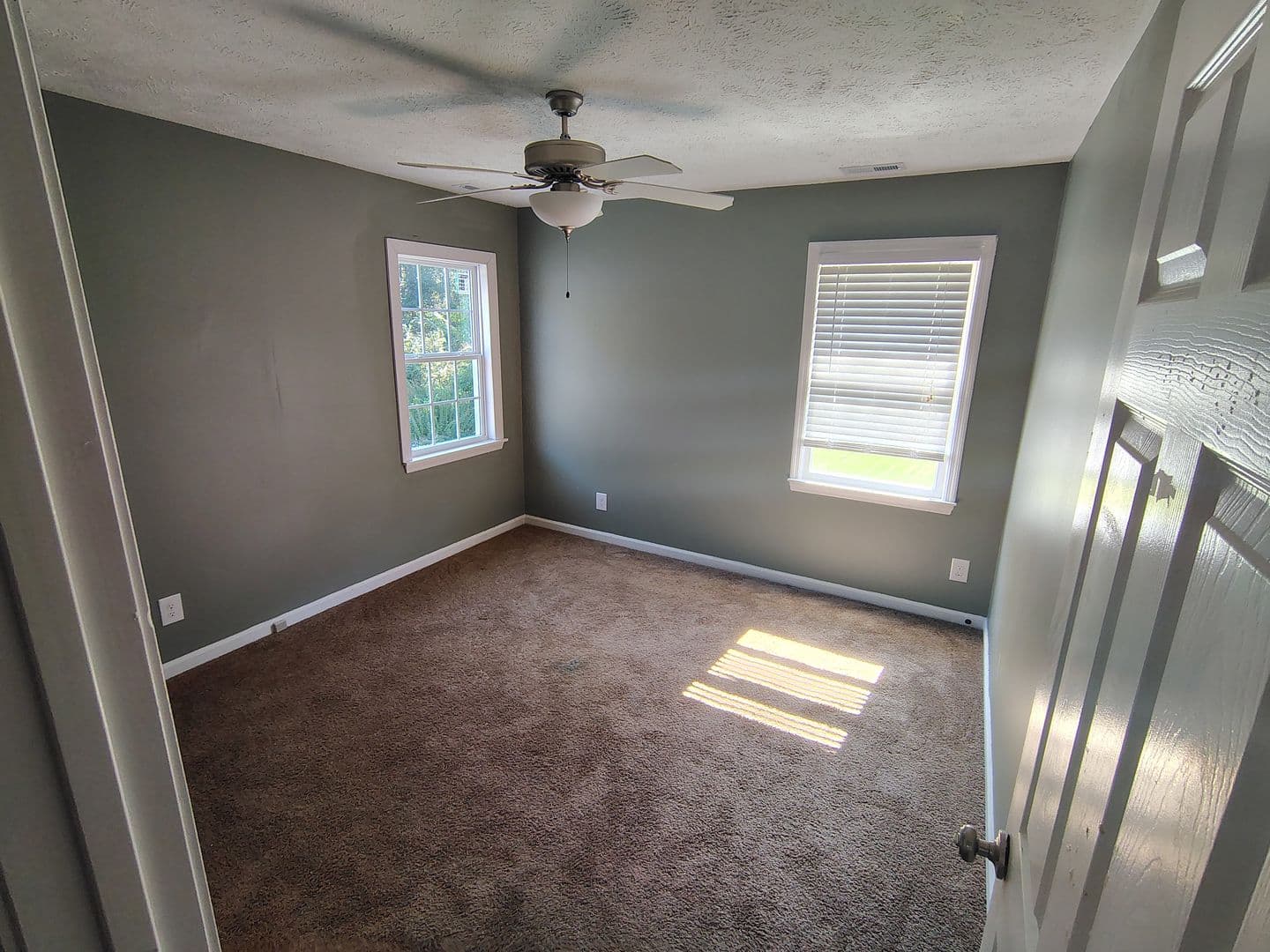 Fayetteville House: 2357 Rolling Hill Road