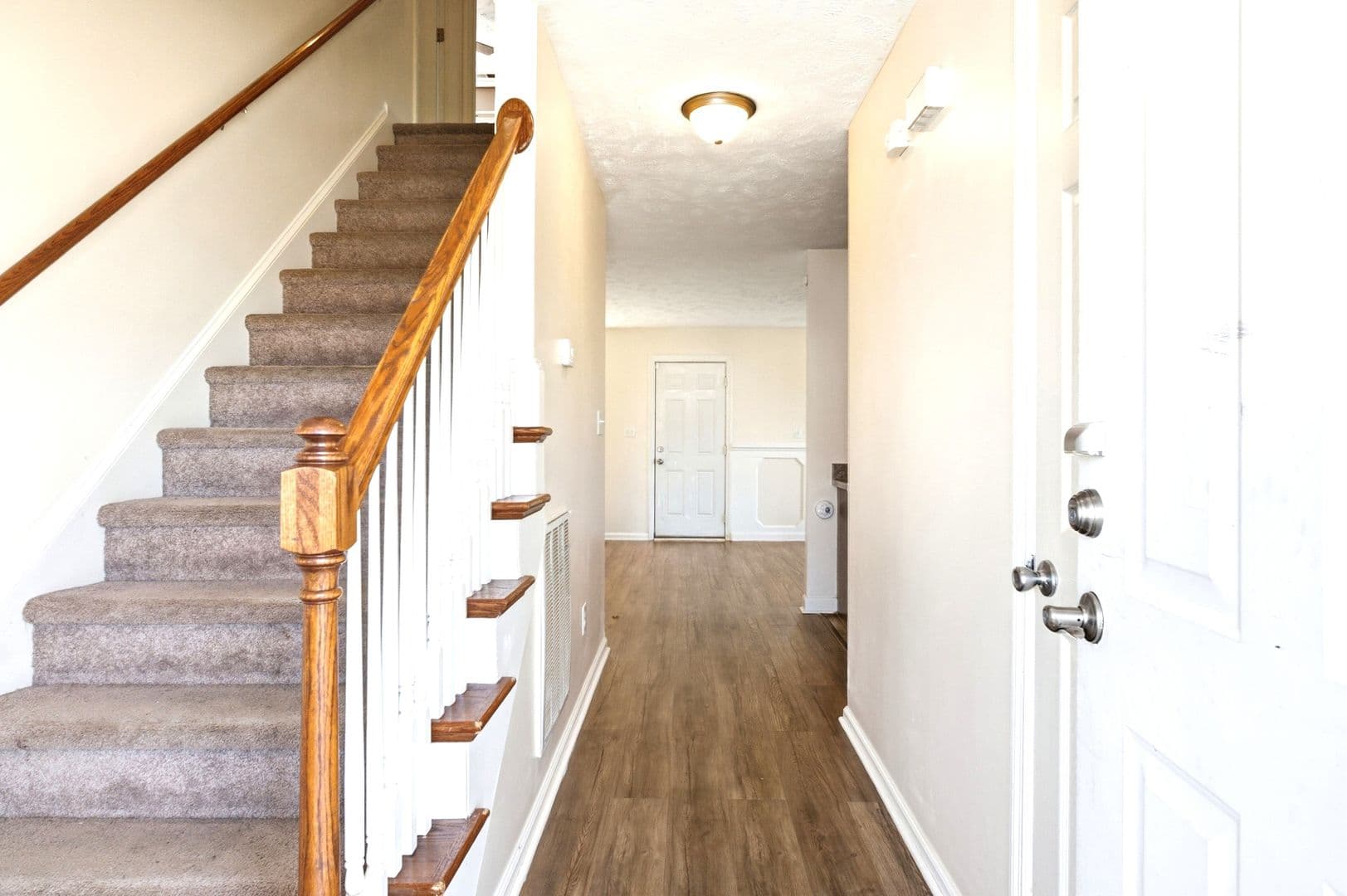 Fayetteville House: 1232 Jereens Creek Rd.
