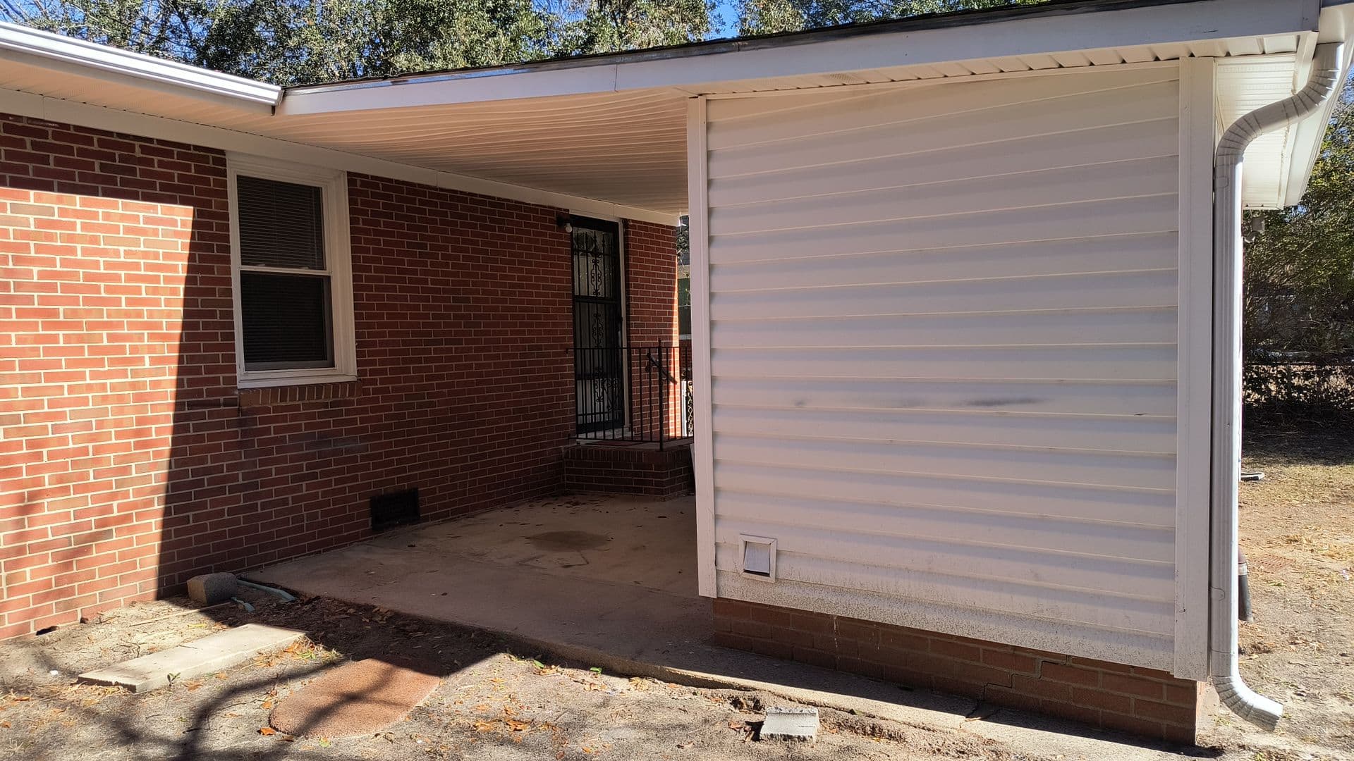 Fayetteville House: 5111 Palmetto Ln