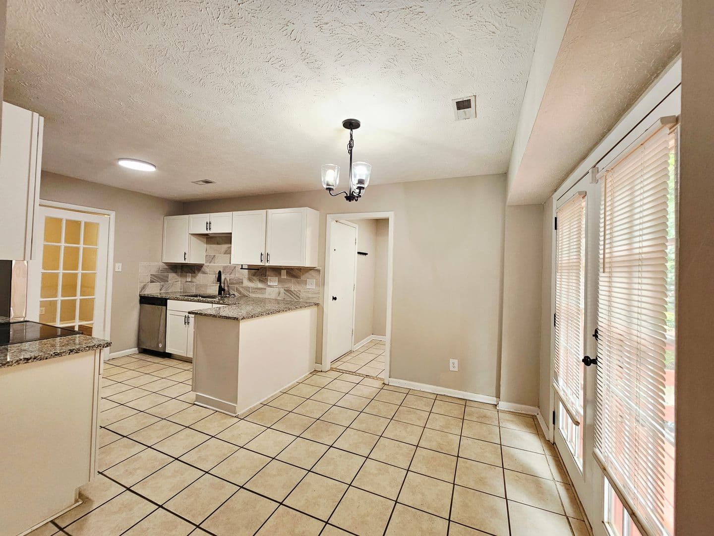 Fayetteville House: 7490 Beverly Drive