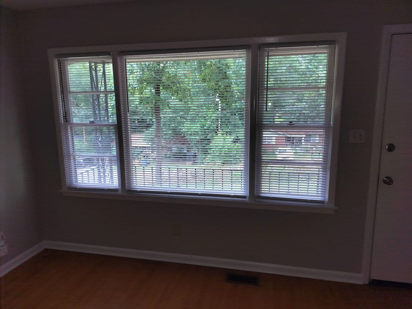 Fayetteville House: 6025 Dahlgren Ave