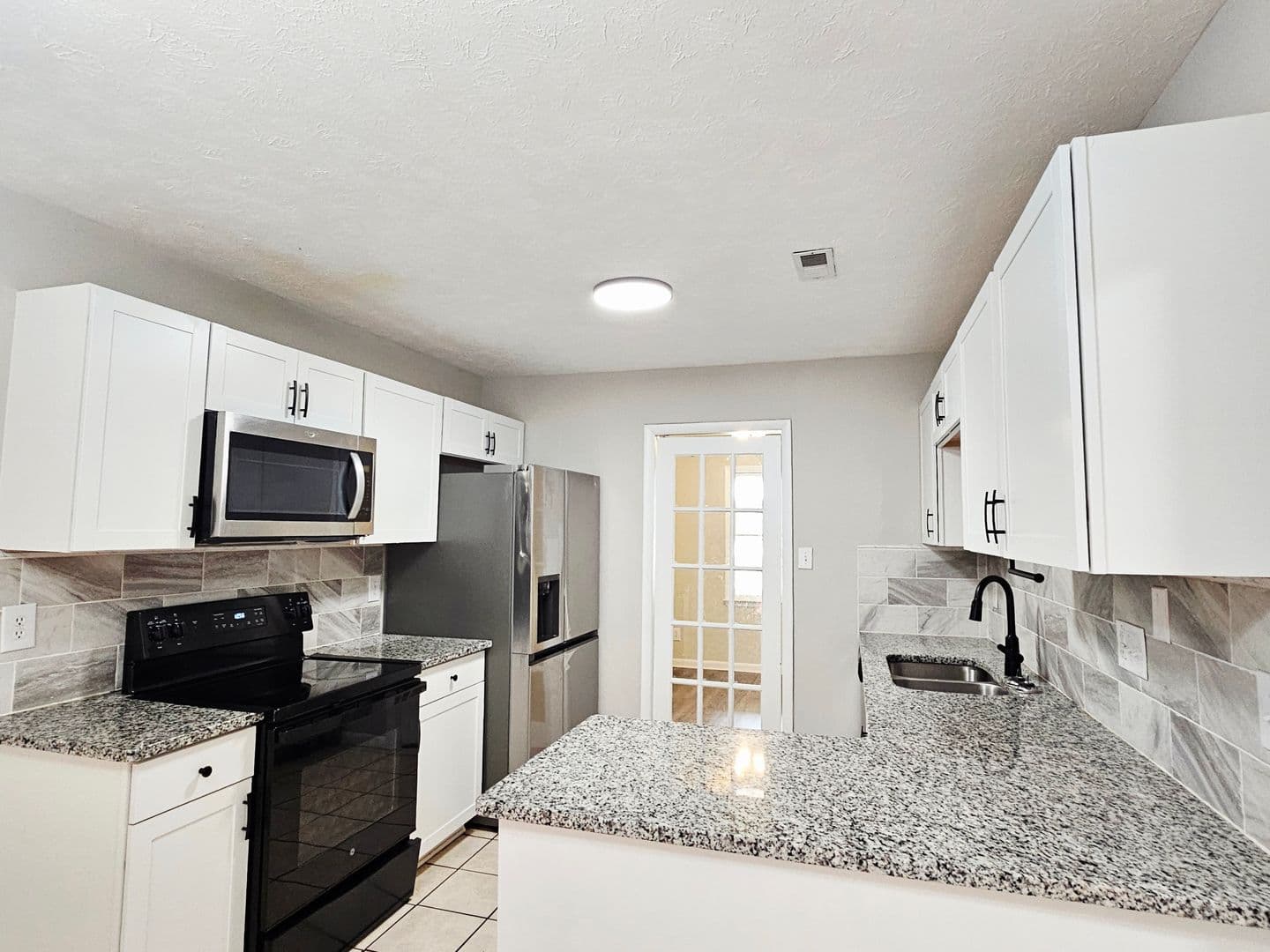 Fayetteville House: 7490 Beverly Drive