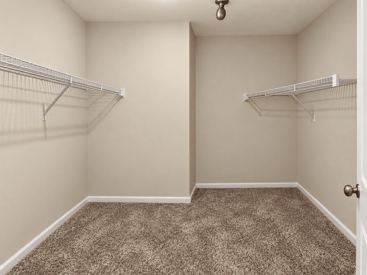 Longs House: 315 Wades Way