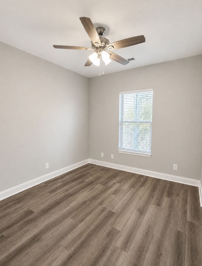 Conway House: 340 Kiskadee Loop, #K