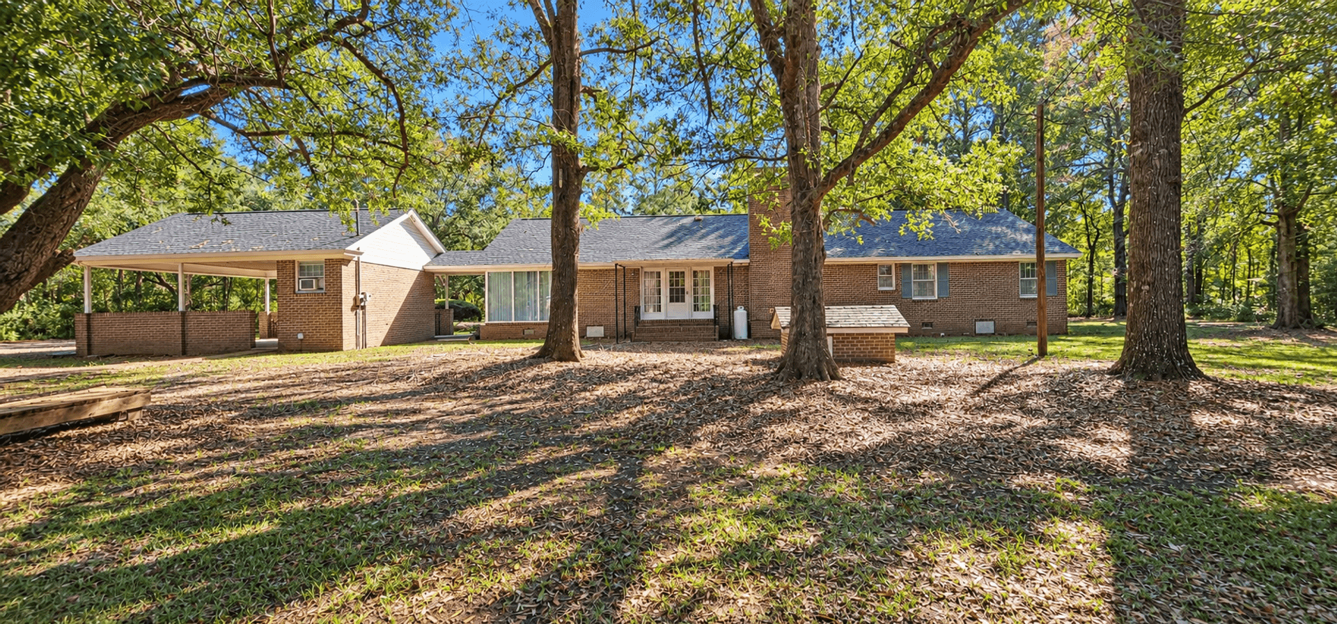 Conway House: 6300 Highway 701 S