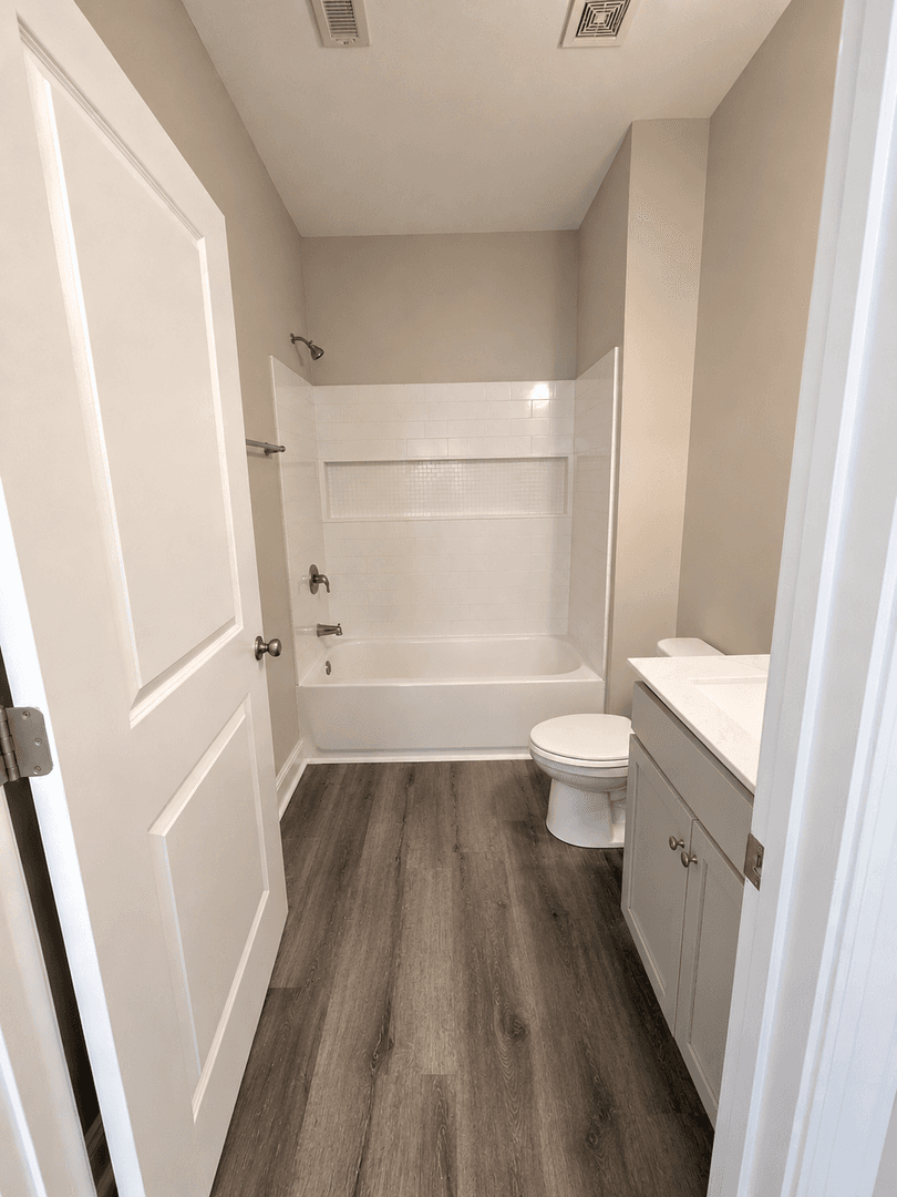 Conway House: 340 Kiskadee Loop, #K