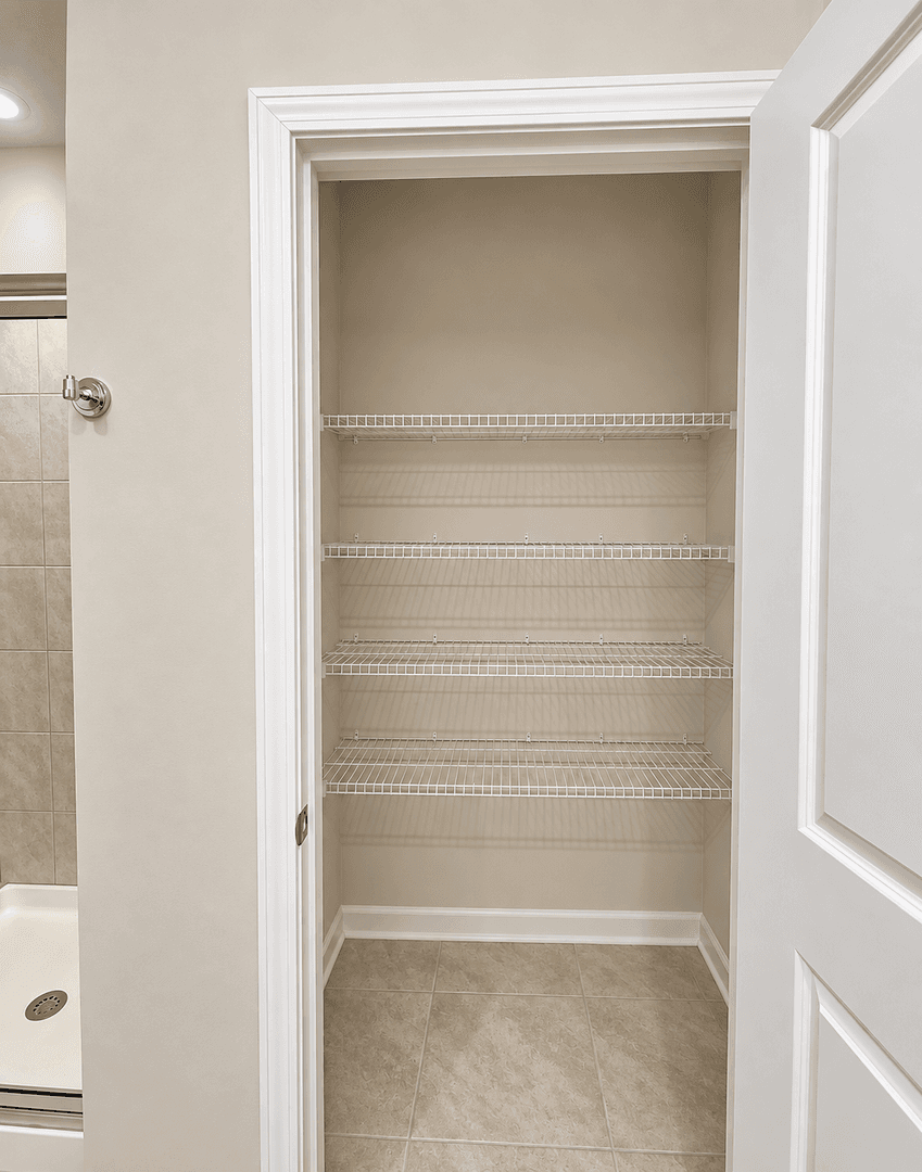 Longs House: 315 Wades Way