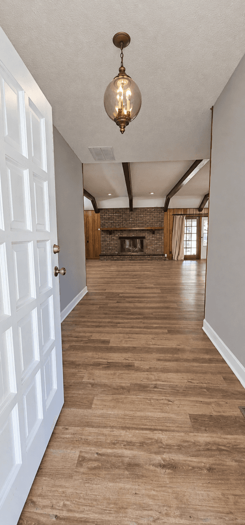 Conway House: 6300 Highway 701 S