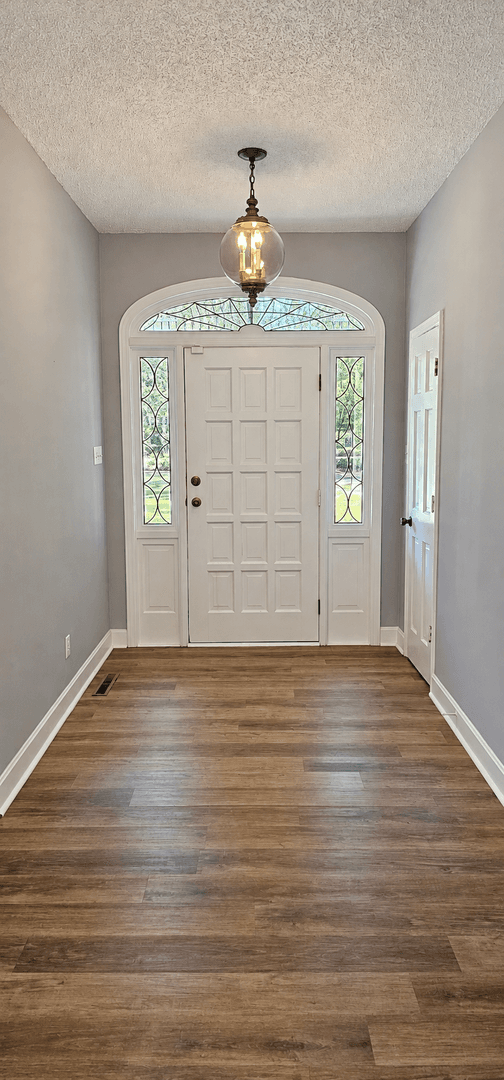 Conway House: 6300 Highway 701 S