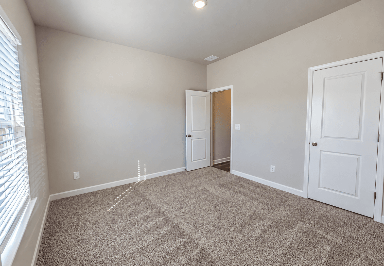 Longs House: 315 Wades Way