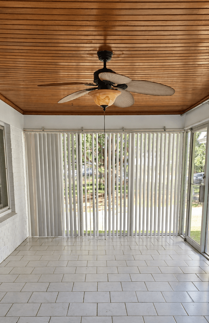 Conway House: 6300 Highway 701 S