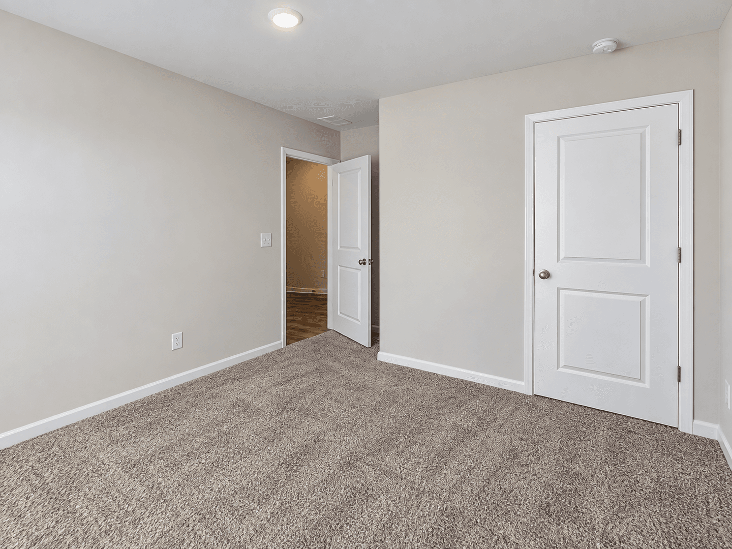 Longs House: 315 Wades Way