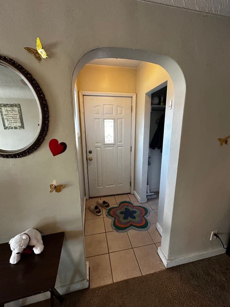 Cedar Falls Apartment: 1604 College St