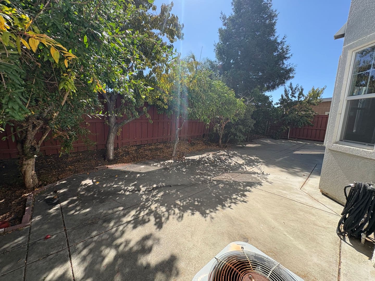 Pittsburg House: 687 Rockspray Cir