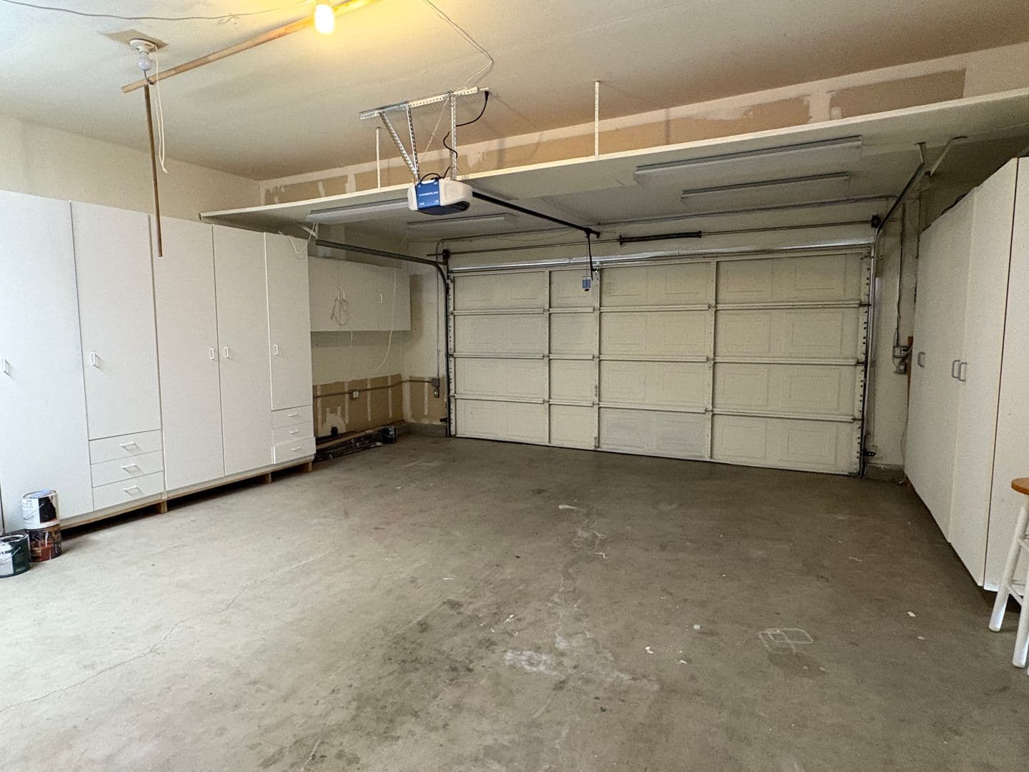 Brentwood House: 1088 Glenwillow Dr