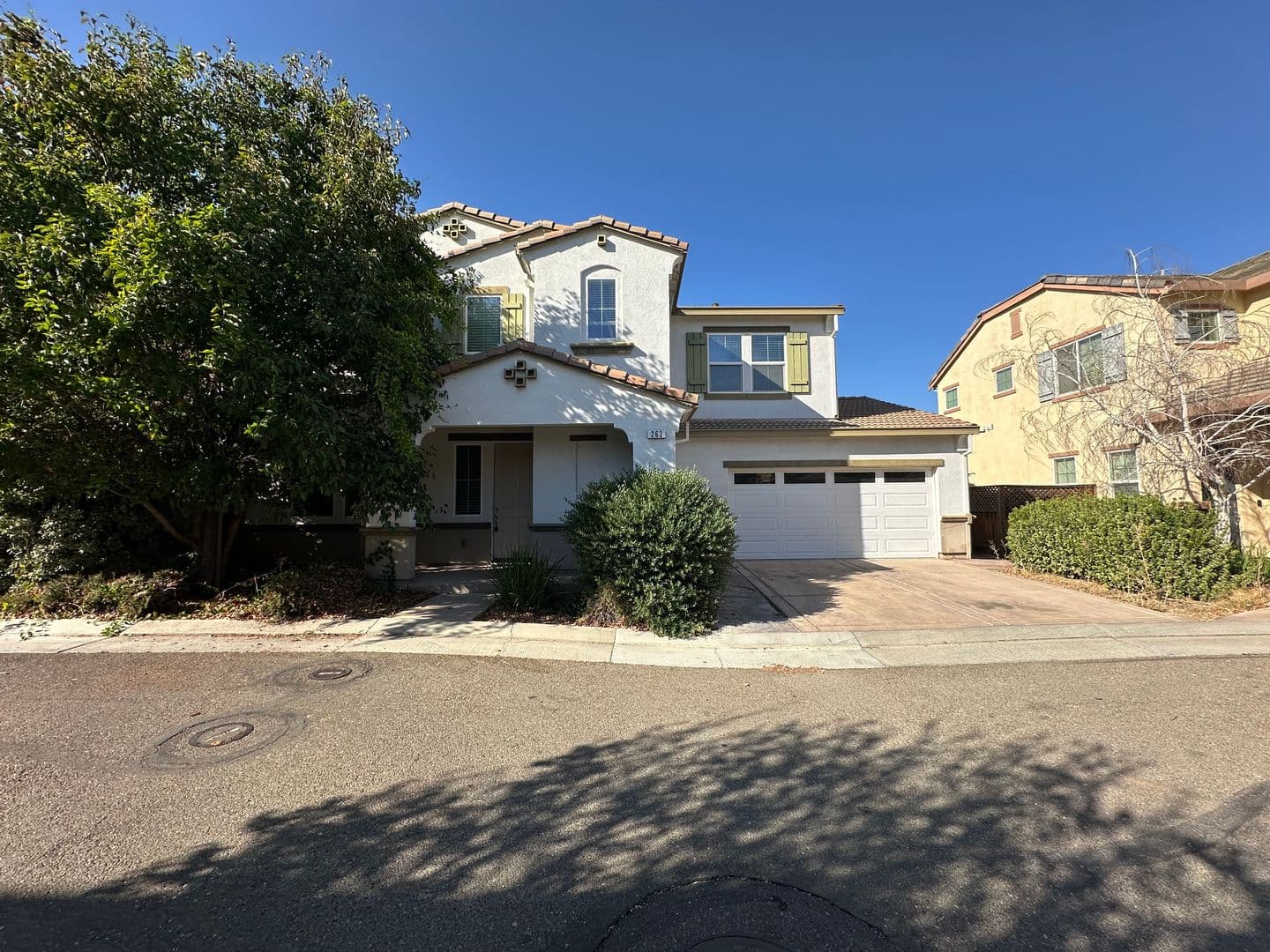 Mountain House House: 263 W Santa Clara Dr