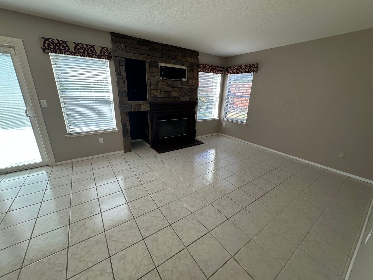Antioch House: 5144 Pioneer Way