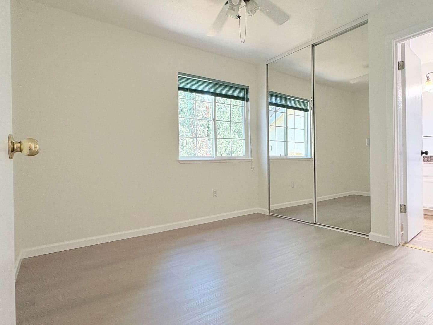 Brentwood House: 1088 Glenwillow Dr