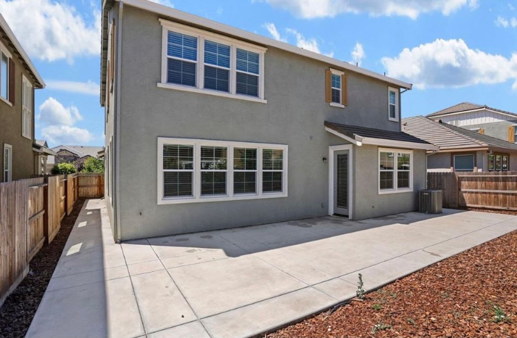 Tracy House: 649 Perino Ln