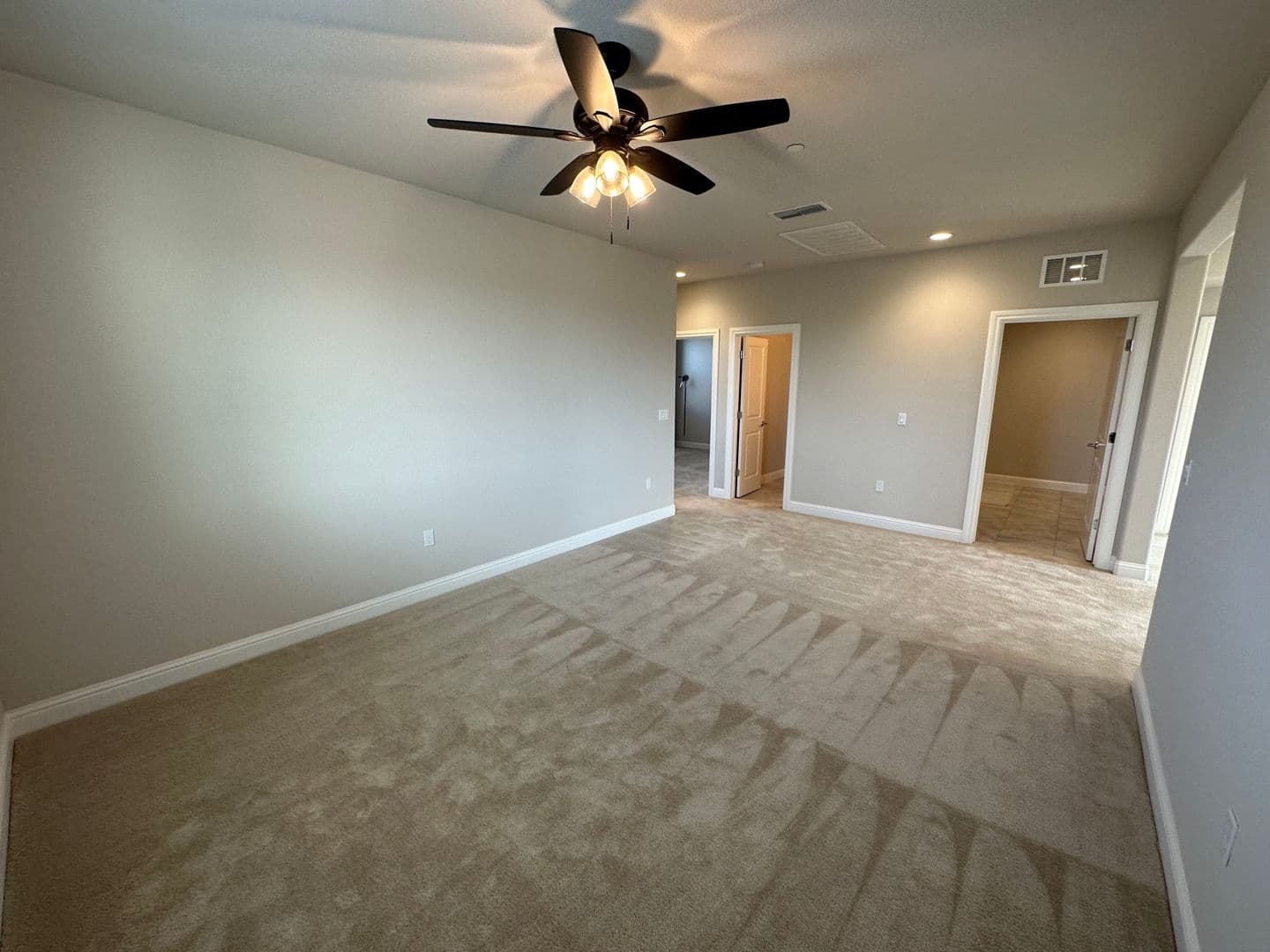 Tracy House: 264 Mabel Josephine Dr