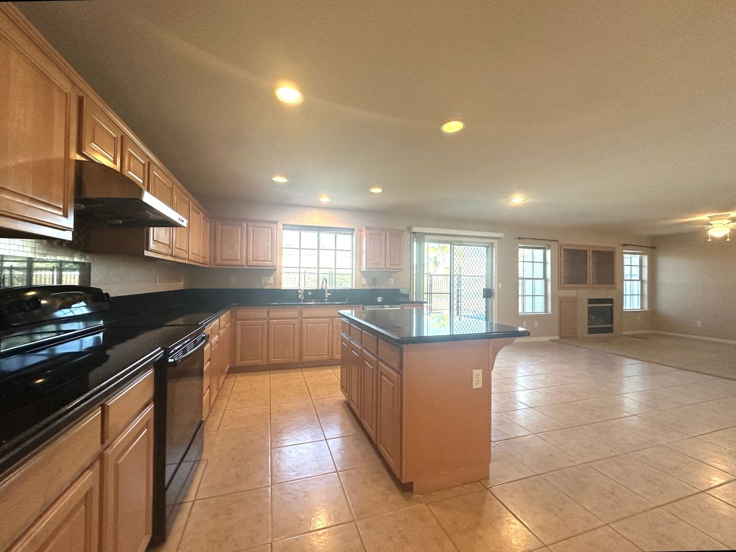 Brentwood House: 235 Brushwood Pl