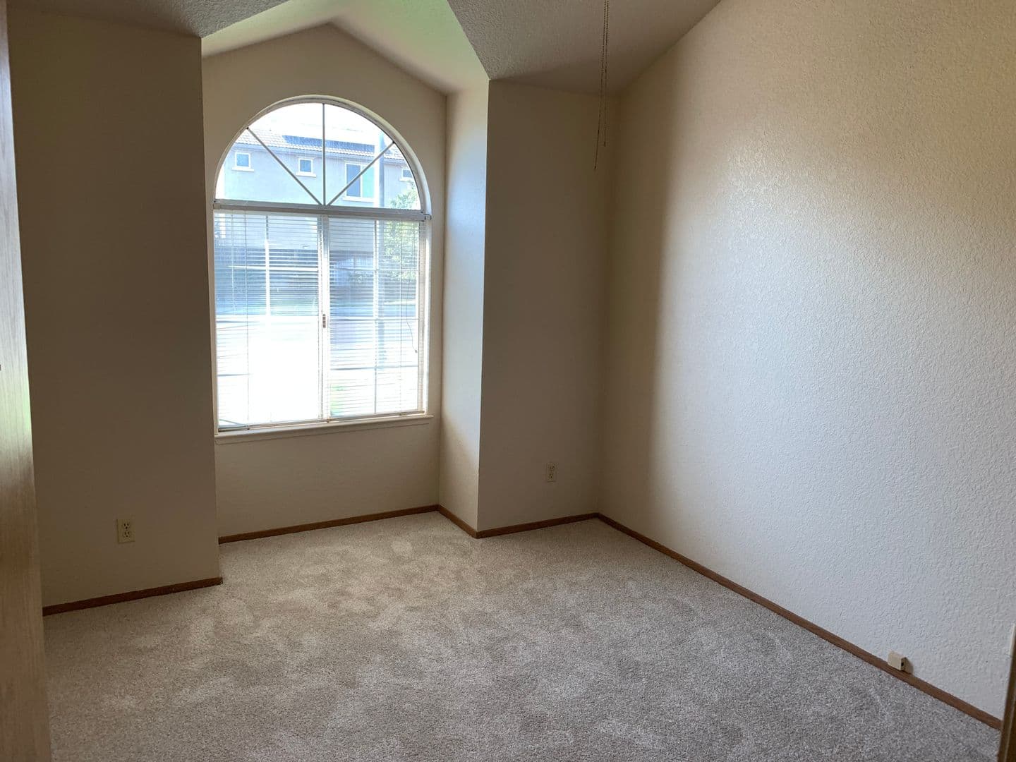 Lathrop House: 321 Thomsen Rd