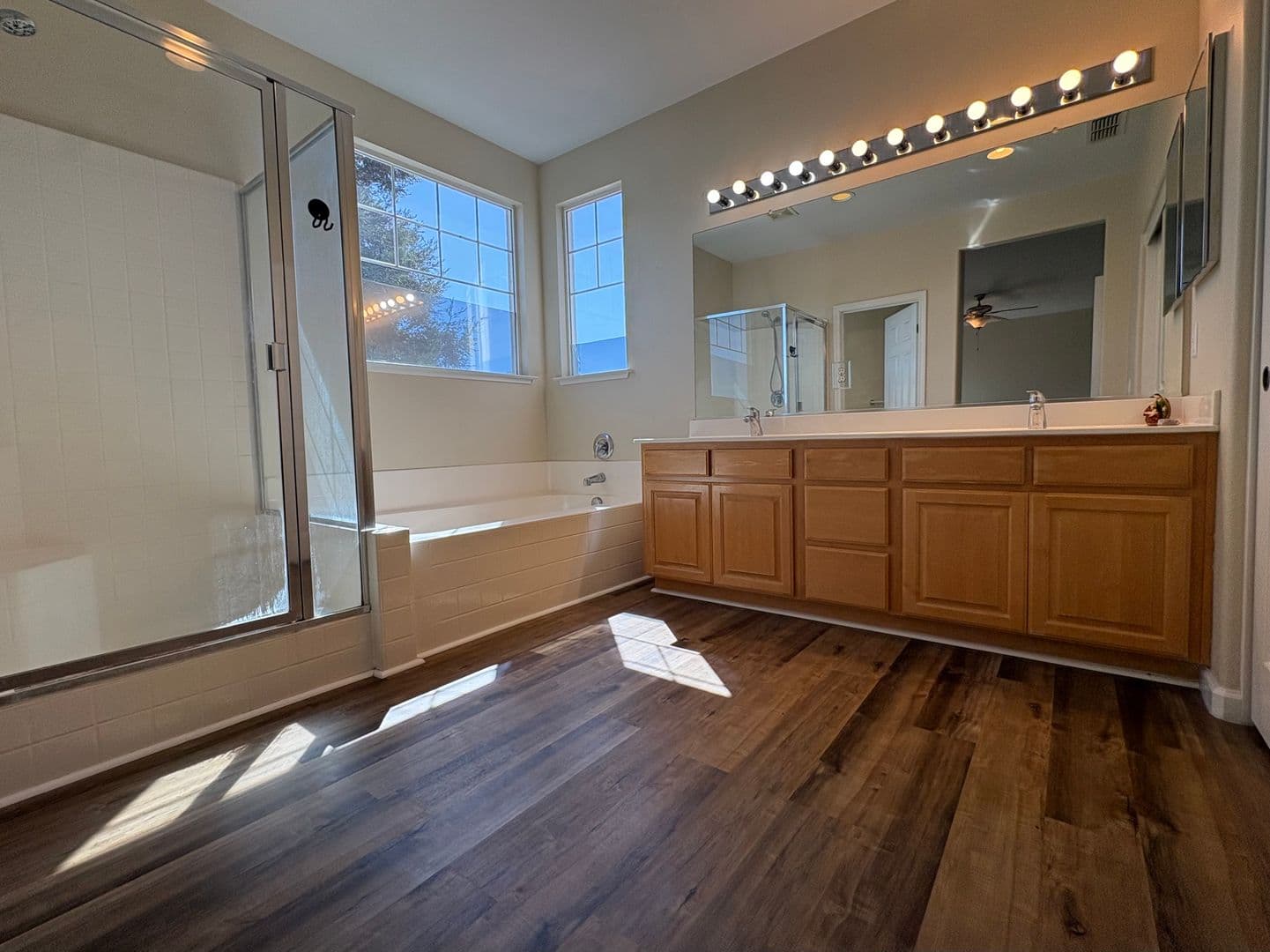Pittsburg House: 687 Rockspray Cir