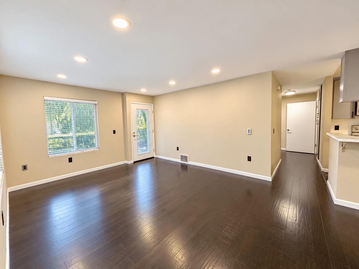 San Jose Condo: 709 Applause Place
