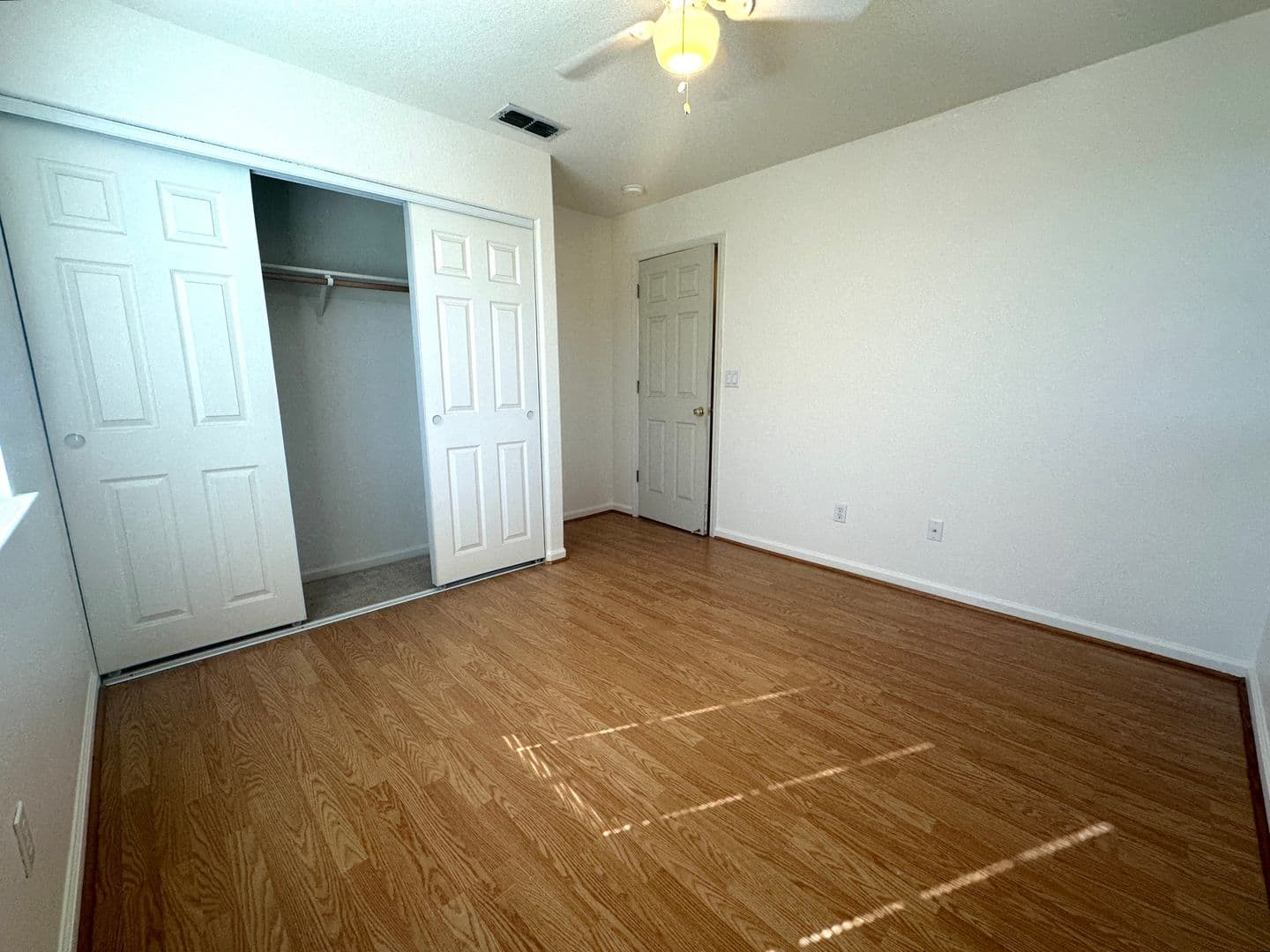 Brentwood House: 235 Brushwood Pl