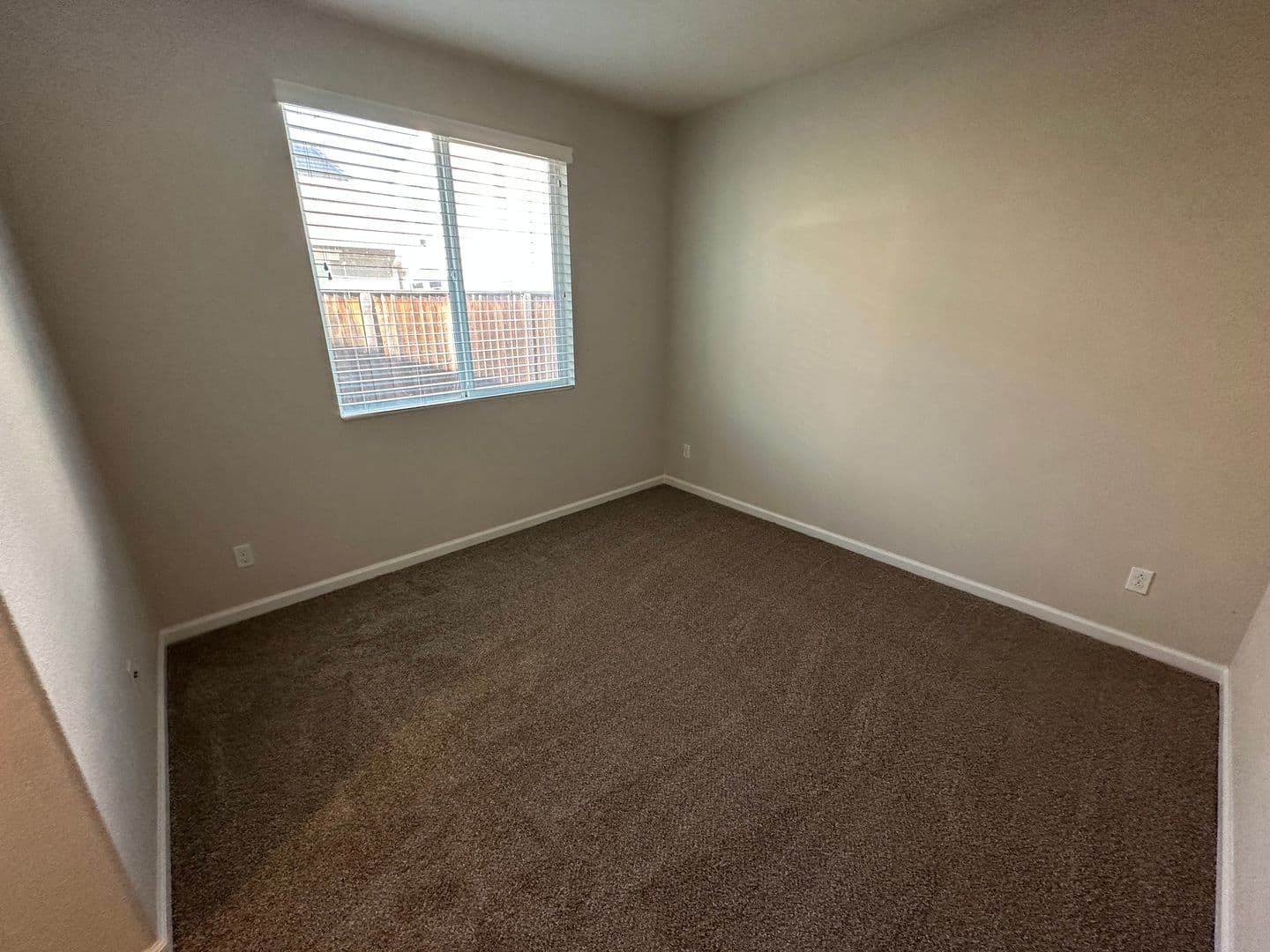Mountain House House: 263 W Santa Clara Dr