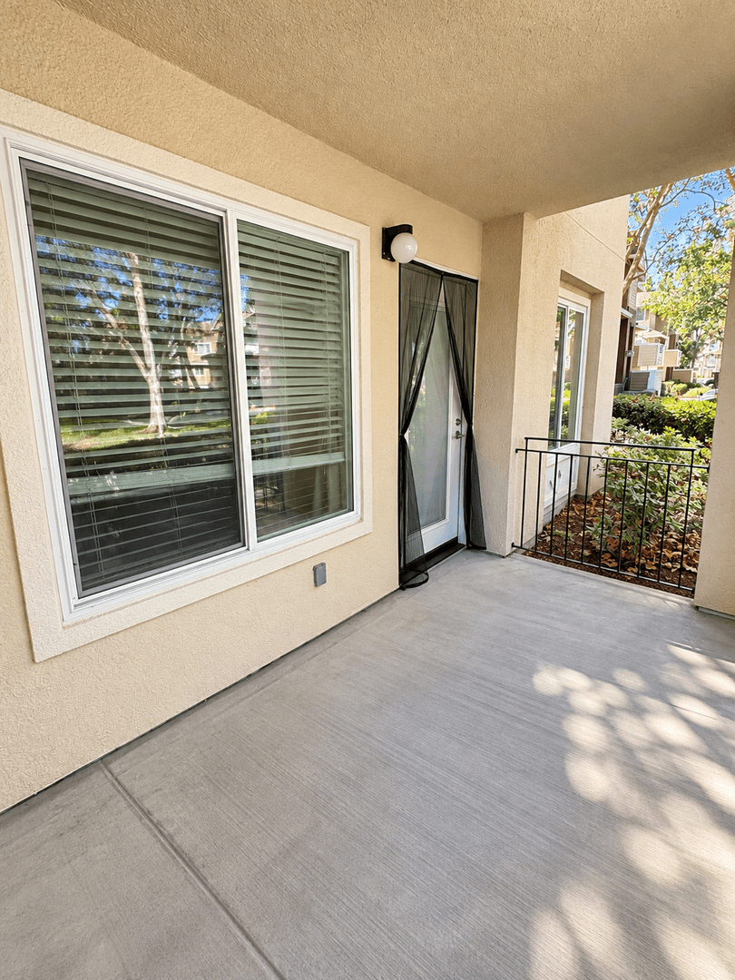 San Jose Condo: 709 Applause Place