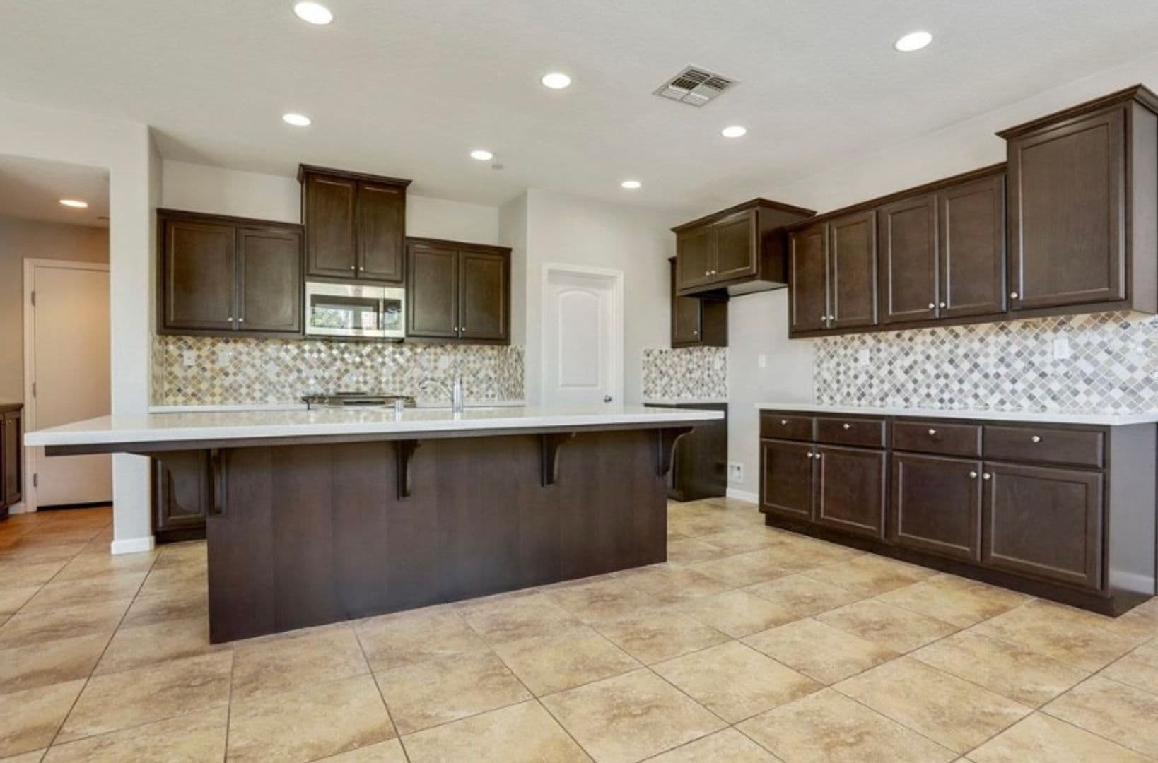 Tracy House: 649 Perino Ln