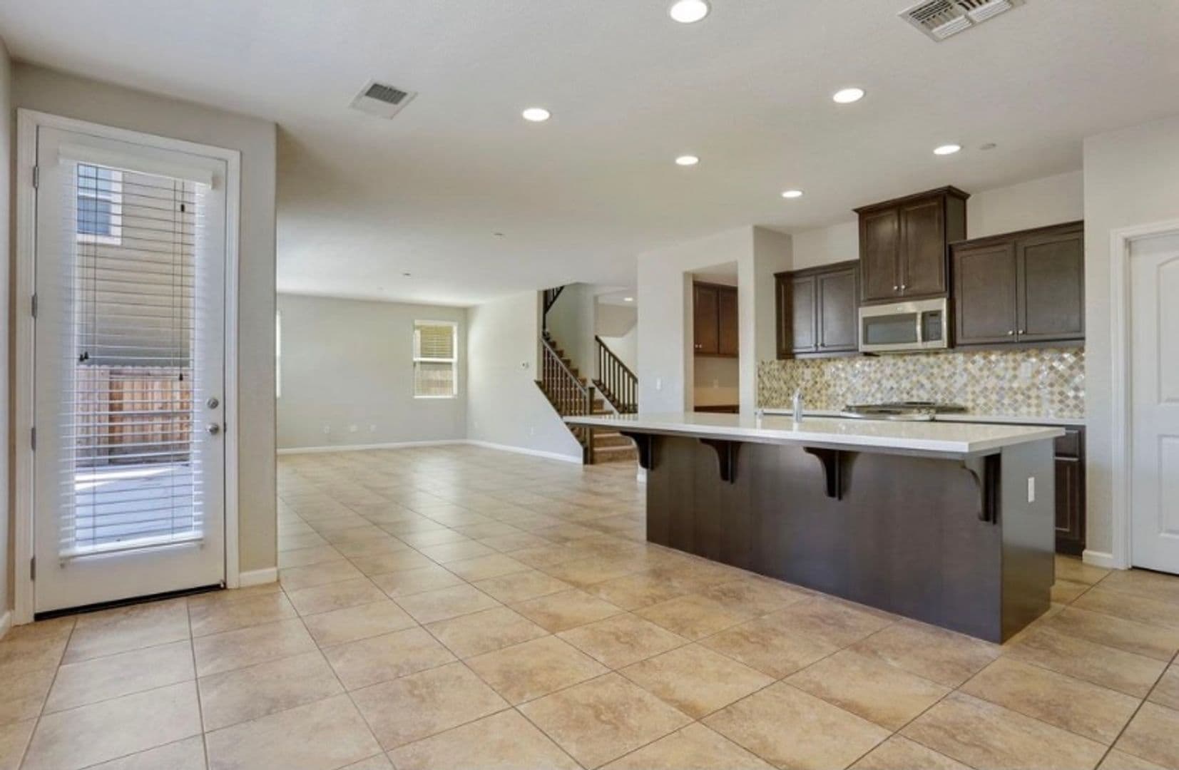 Tracy House: 649 Perino Ln