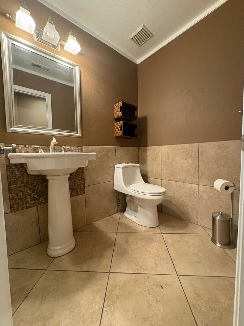 Oakley House: 4208 Northwood Ct