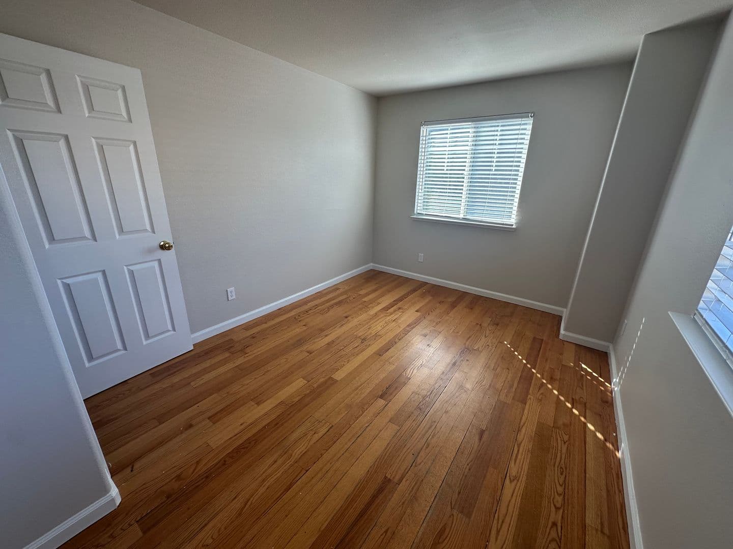 Tracy House: 1541 Peony Dr