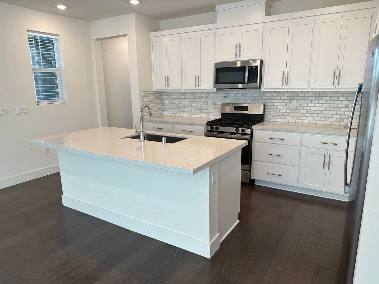 Lathrop House: 2056 Marina Dr
