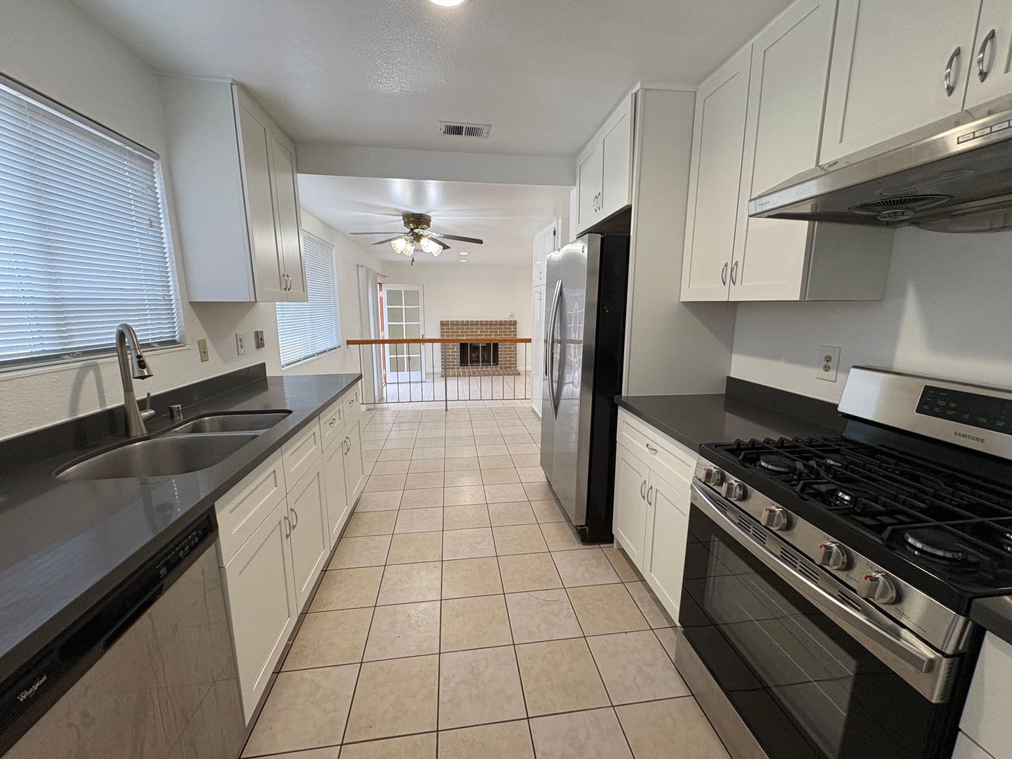 Bay Point House: 3406 Chandler Cir