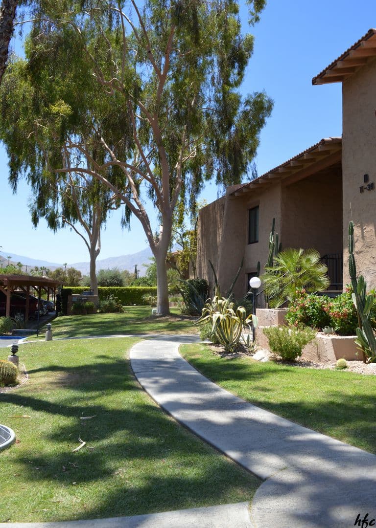 Palm Springs Condo: 1050 E. Ramon Rd  #43
