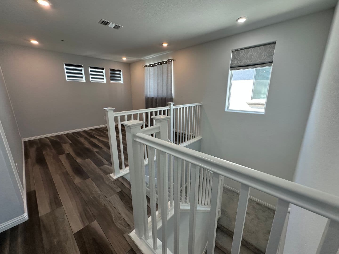 Brentwood House: 209 Brush Creek Dr