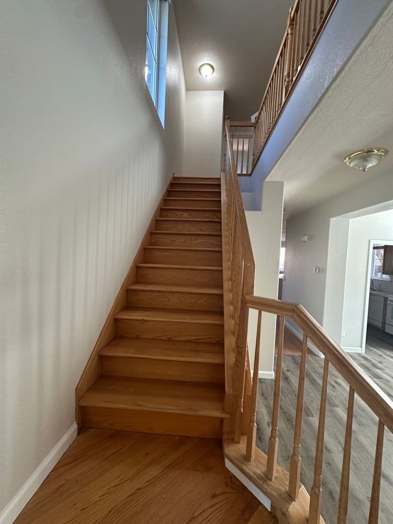 Tracy House: 1541 Peony Dr