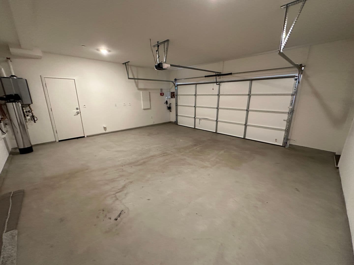 Lathrop House: 2056 Marina Dr