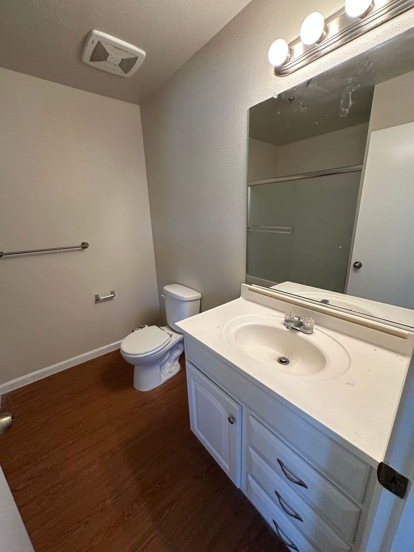 Tracy Apartment: 1630 Parker Ave