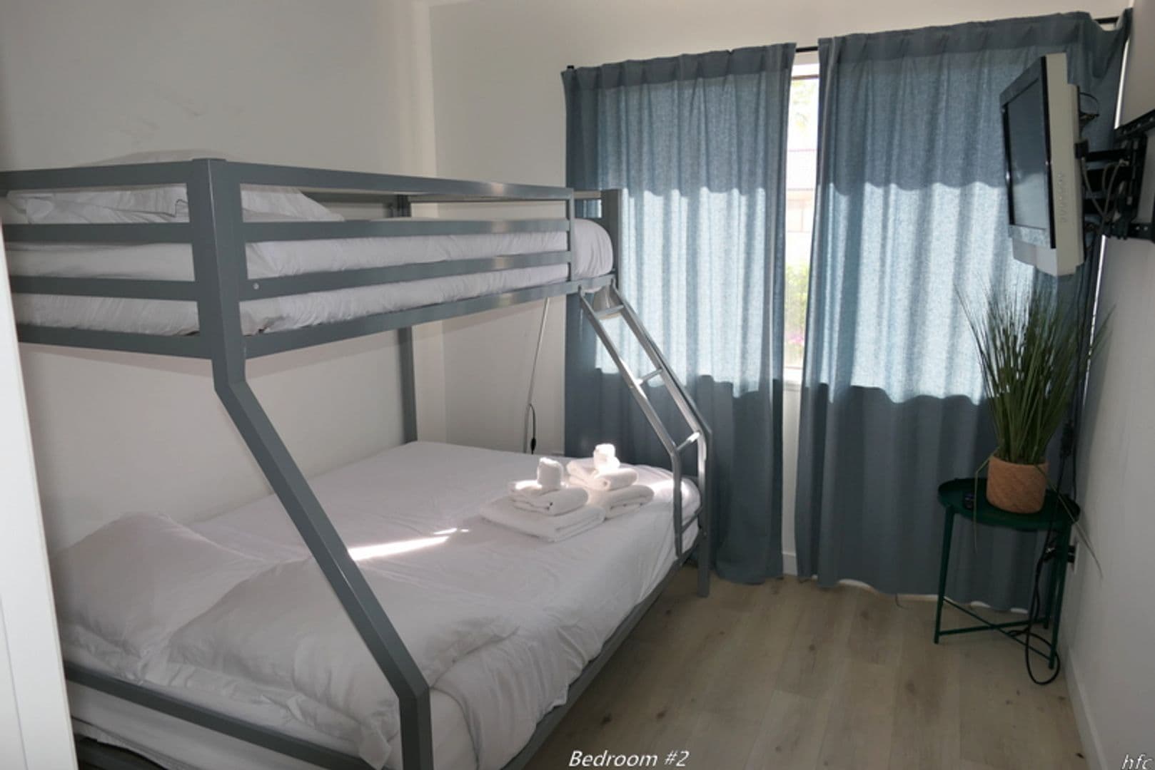 Palm Springs Condo: 6065 Montecito Dr #4