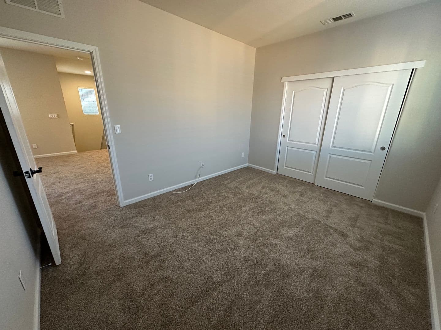 Mountain House House: 263 W Santa Clara Dr